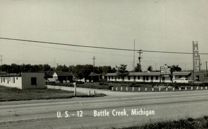 Sundown Motel - Vintage Postcard